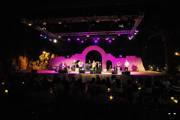 California All Star Blues Band at Zouk Mikael